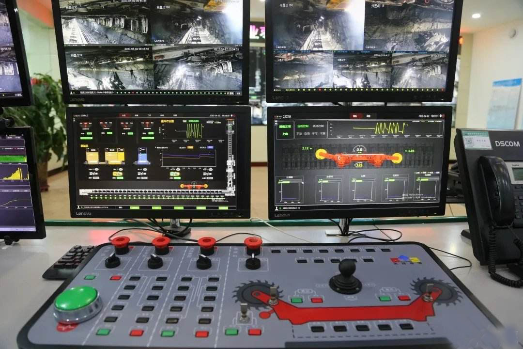 綜采監(jiān)控.jpg 綜采監(jiān)控.jpg